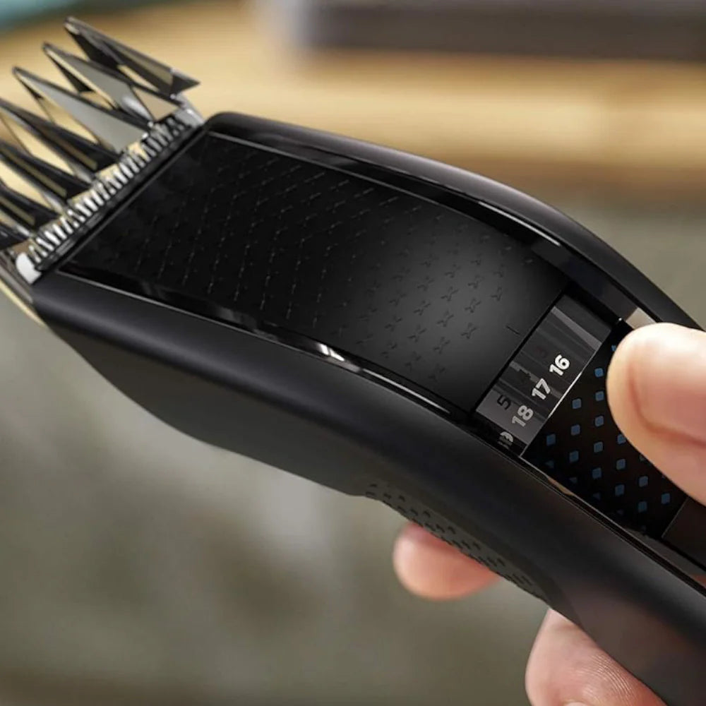 PHILIPS Series 7000 Rechargeable & Washable Hair Clipper